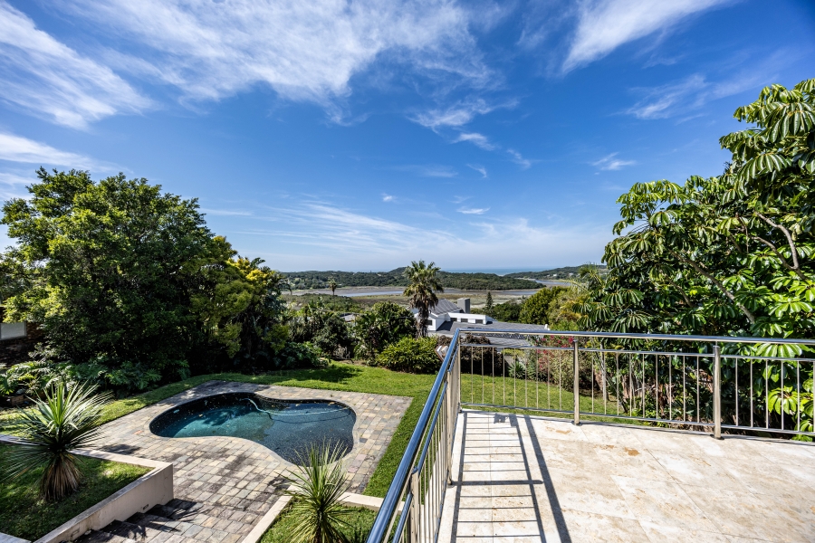 4 Bedroom Property for Sale in Beacon Bay Eastern Cape